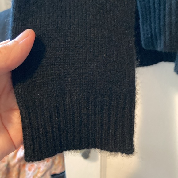 The Cashmere Project Crewneck - Picture 4 of 8